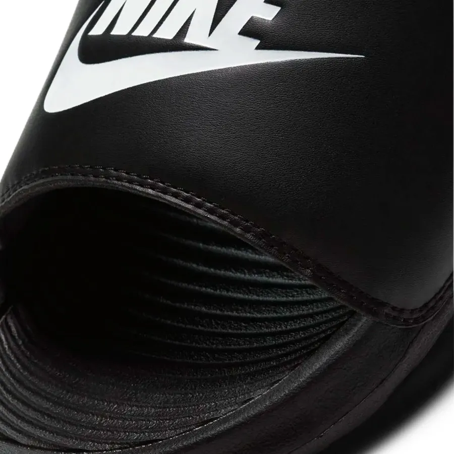 Imagen 4 de 5 de Ojotas Nike Victori One-NEGRO