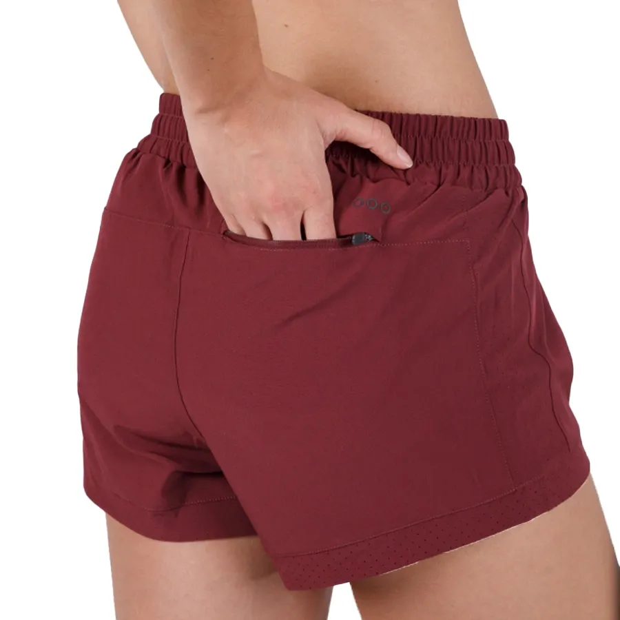 Imagen 2 de 5 de Shorts Saucony Outpace 3"-BORDO