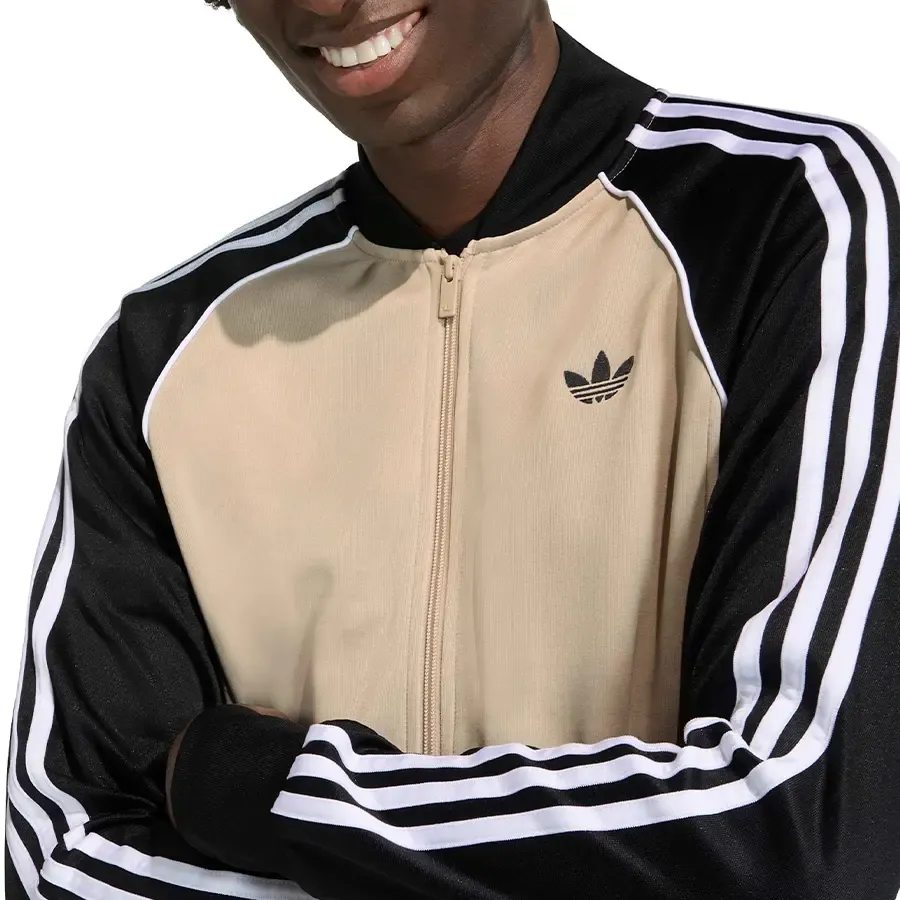 Imagen 3 de 5 de Campera adidas originals Sst-BEIGE/NEGRO