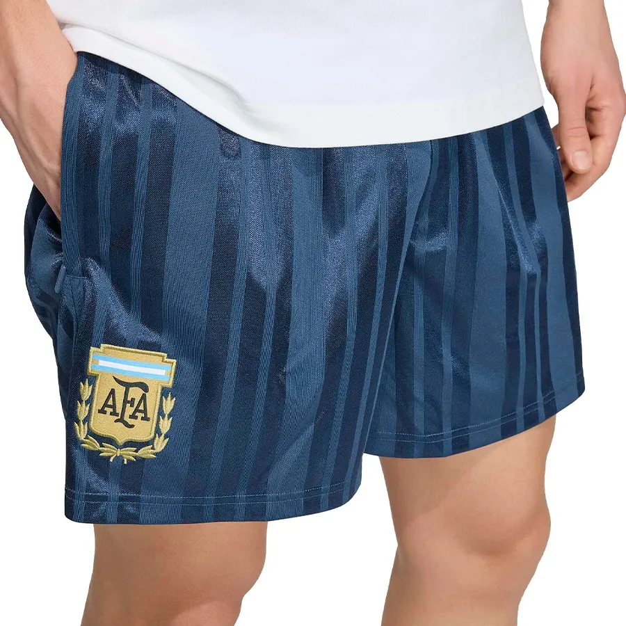 Imagen 3 de 6 de Short adidas originals Argentina Eqt Afa-AZUL