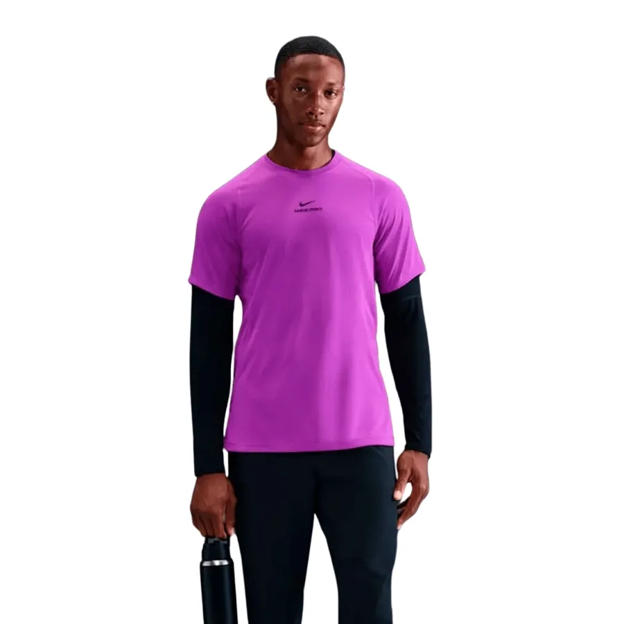 Imagen 0 de 5 de Remera Nike Pro Training-PURPURA