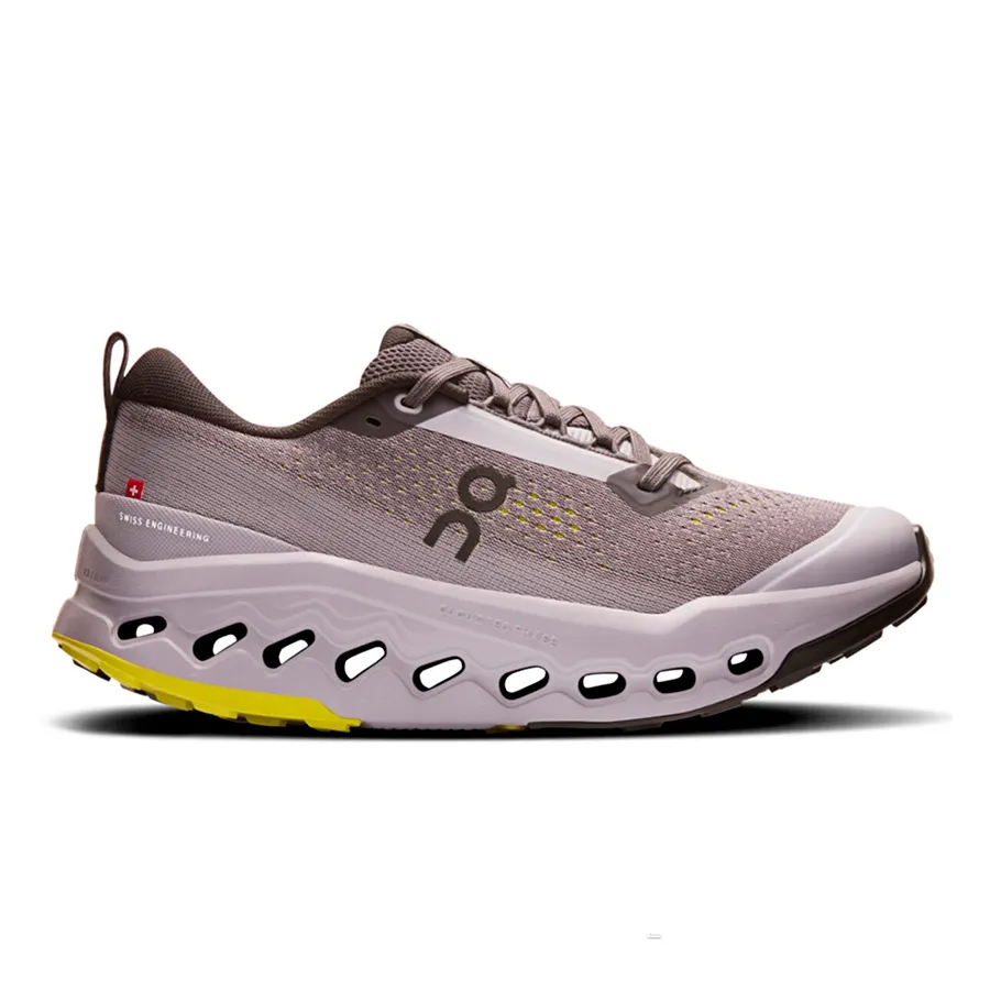 Imagen 0 de 6 de Zapatillas On CloudSurfer Trail 2-GRIS