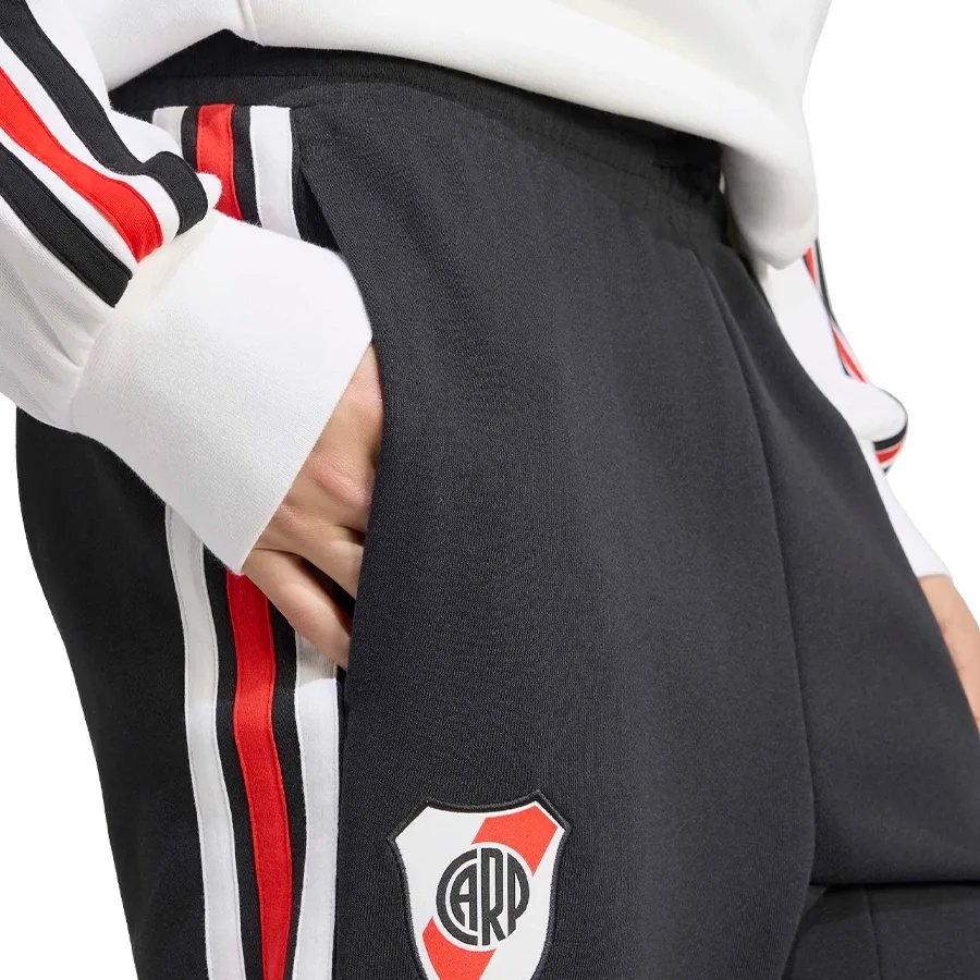 Imagen 3 de 5 de Pantalón adidas Dna River Plate-NEGRO/ROJO/BLANCO