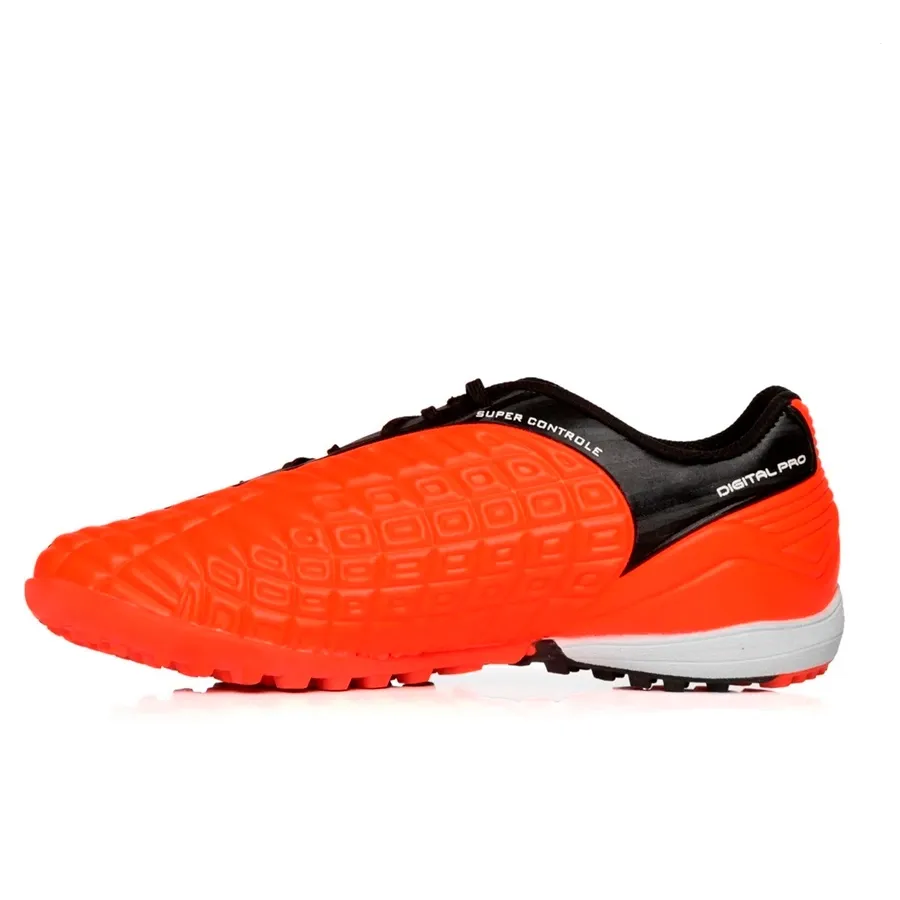 Imagen 1 de 4 de Botines Penalty Digital Pro XX Society-NEGRO/NARANJA