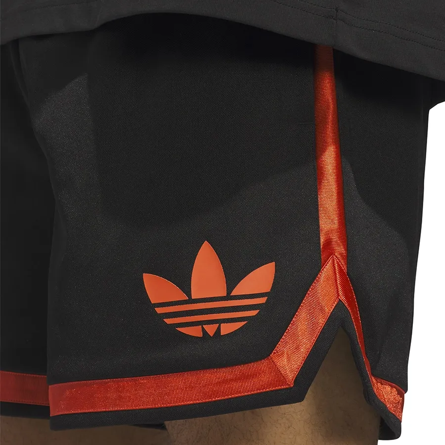 Imagen 4 de 5 de Shorts adidas originals Winter-NEGRO/NARANJA