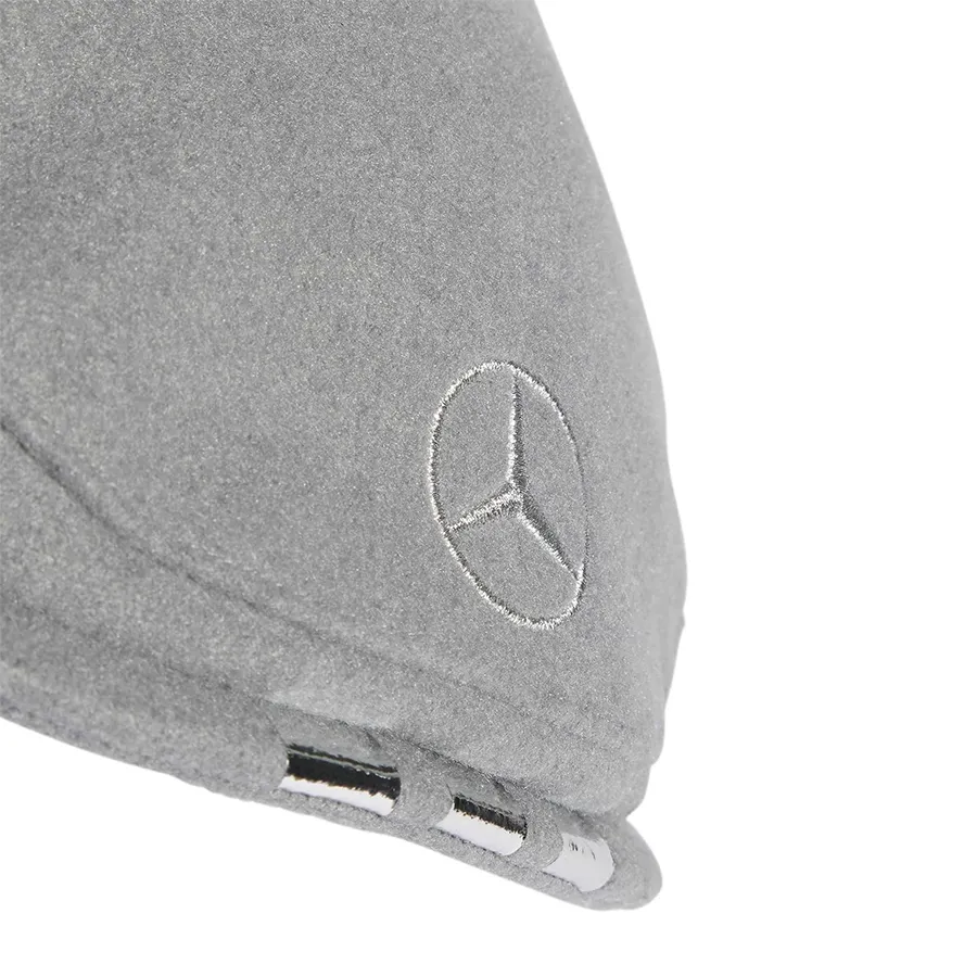 Imagen 2 de 3 de Gorra adidas Mercedes AMG Petronas Silver Arrows-GRIS