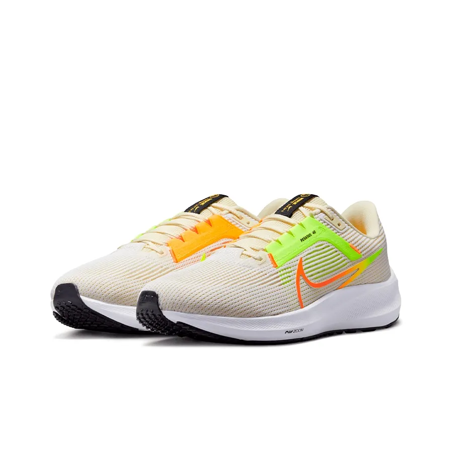 Imagen 1 de 6 de Zapatillas Nike Pegasus 40-BLANCO/AMARILLO FLUOR/NARANJA