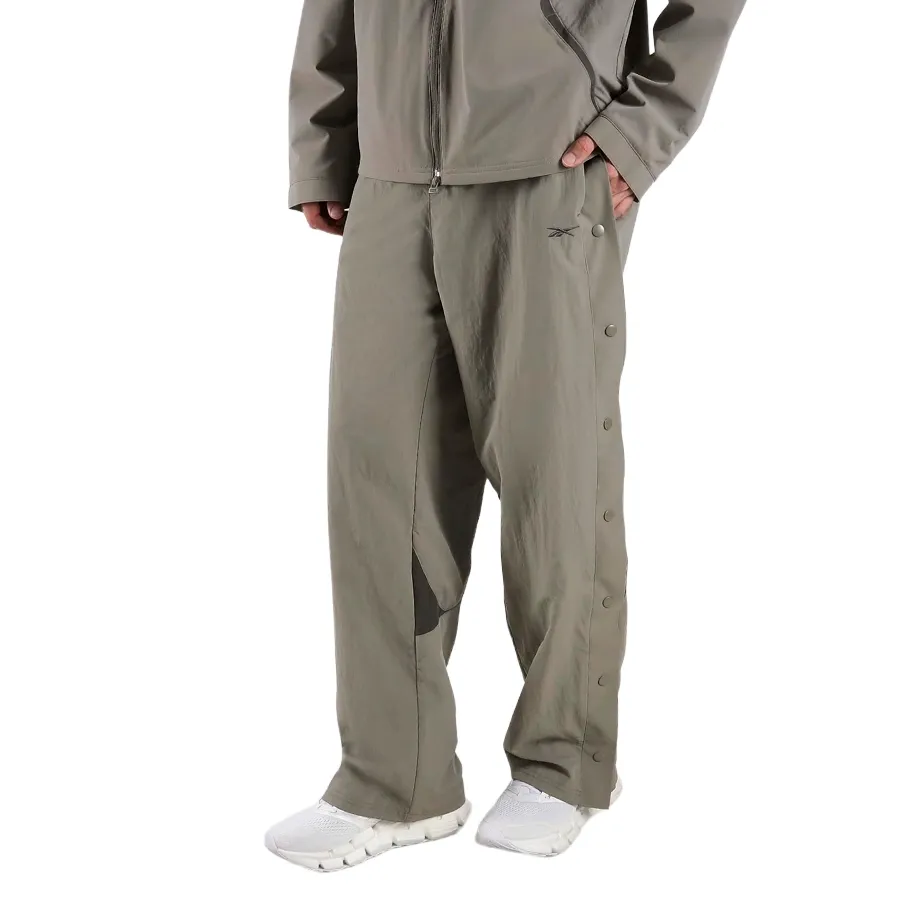 Imagen 0 de 4 de Pantalón Reebok Snap-GRIS