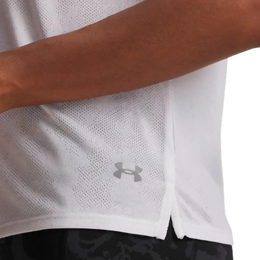 Imagen 2 de 3 de Remera Under Armour Launch Jacquard-BLANCO