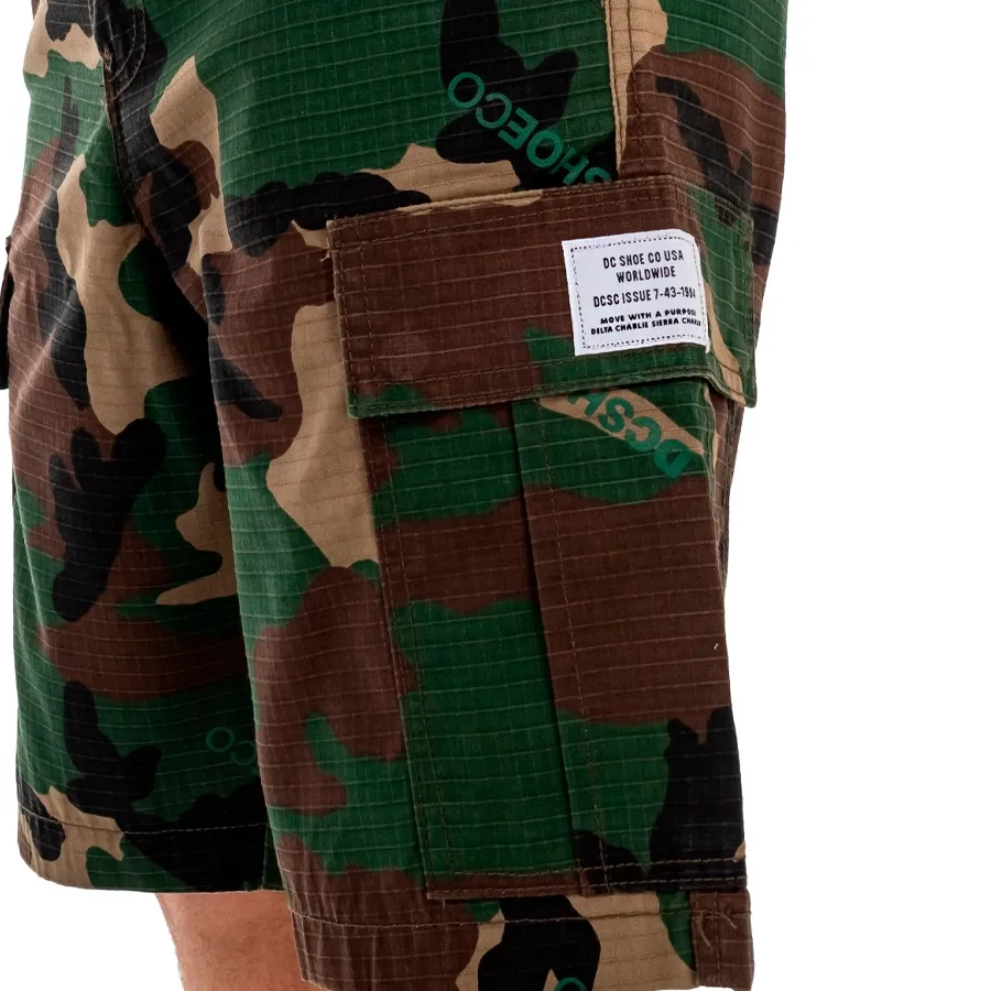 Imagen 3 de 4 de Shorts Dc Walkshort Warehouse-CAMUFLADO