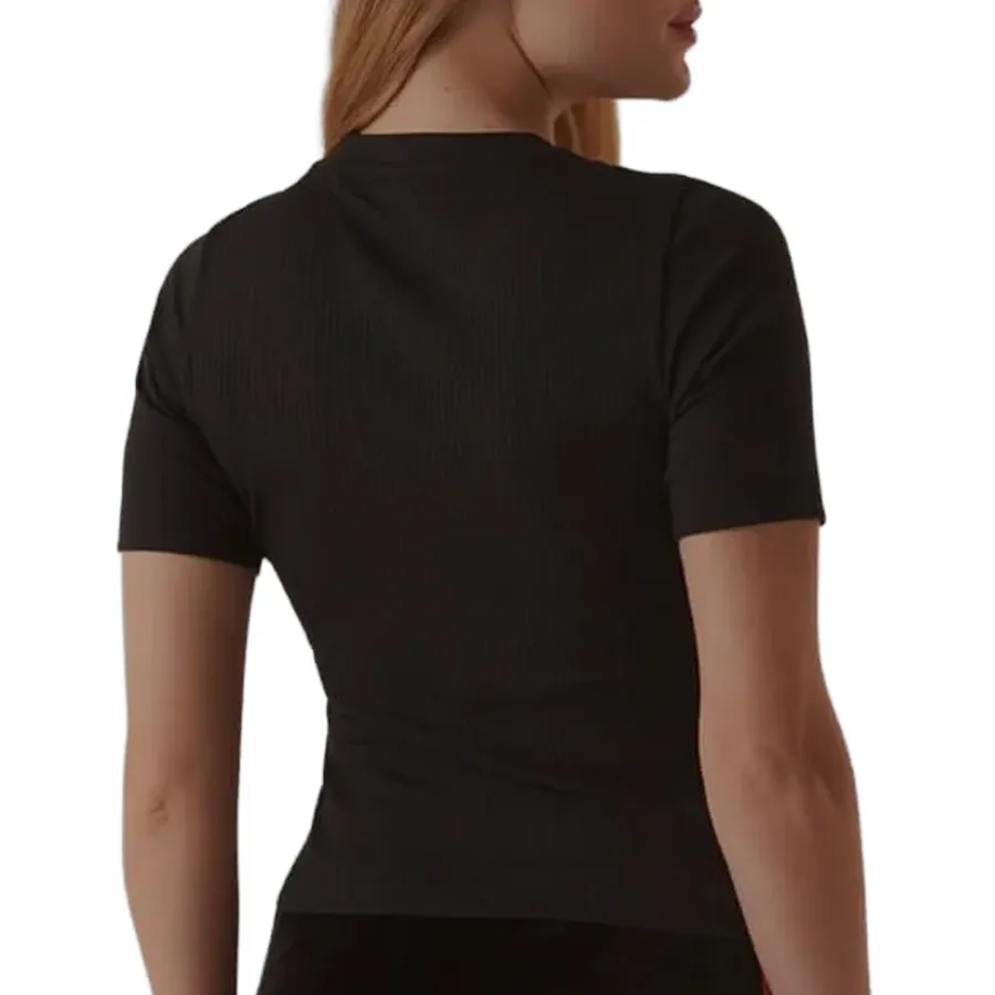 Imagen 1 de 4 de Remera Fila Essentials Candelada-NEGRO