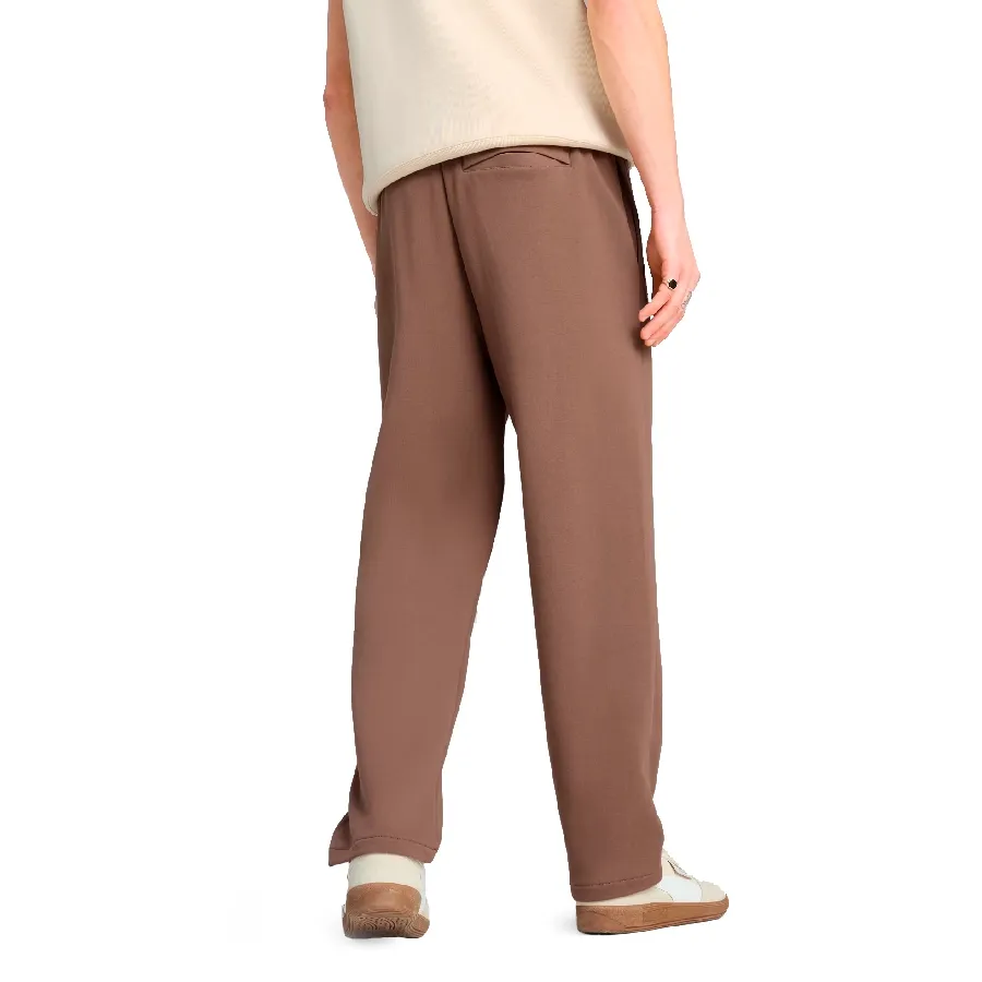 Imagen 3 de 5 de Pantalón Puma Wardrobe Relaxed Sweatpant-MARRON