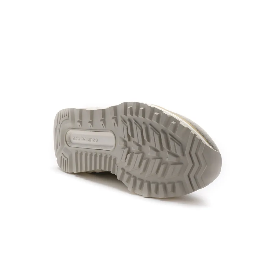 Imagen 3 de 4 de Zapatillas New Balance 574 Sport Grade-GRIS