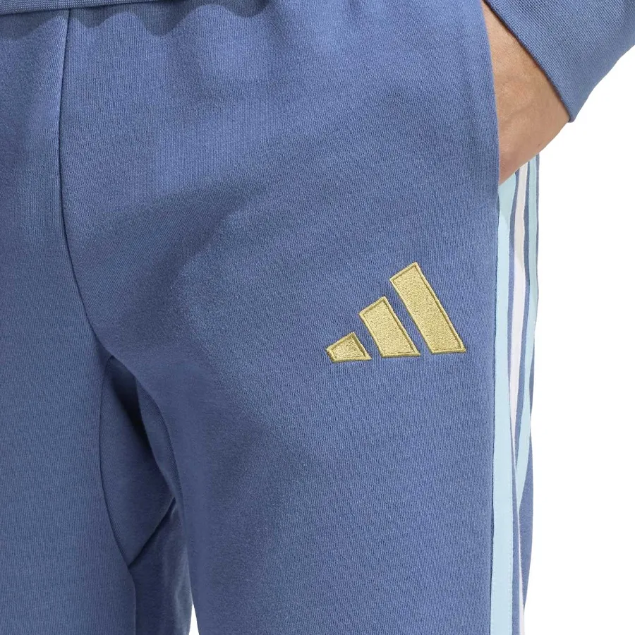 Imagen 4 de 5 de Pantalón adidas con adn de argentina-AZUL