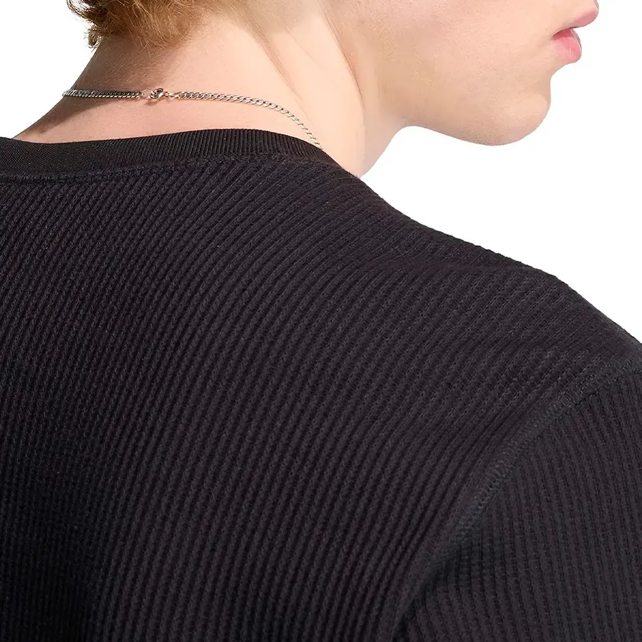 Imagen 4 de 5 de Remera adidas originals Essentials Waffle-NEGRO