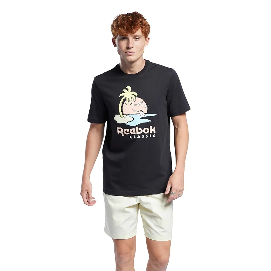 Imagen 2 de 5 de Remera Reebok Graphic Series Crew-NEGRO