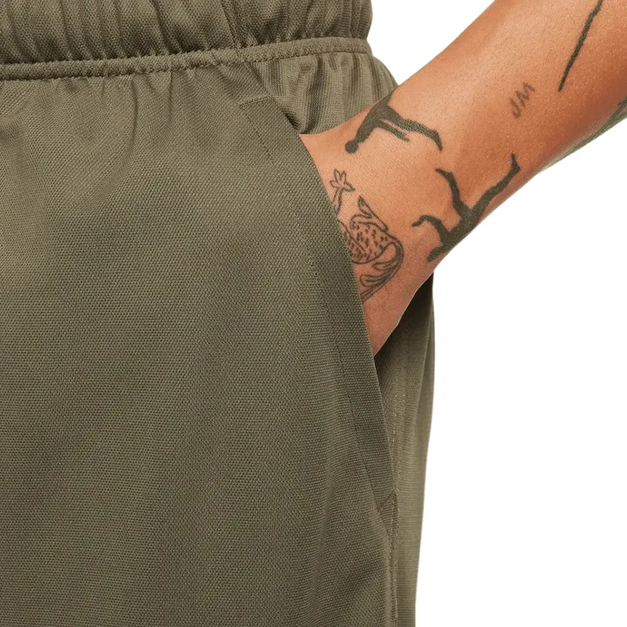 Imagen 3 de 5 de Nike Shorts  Totality Knit 9 In UL-VERDE OLIVA