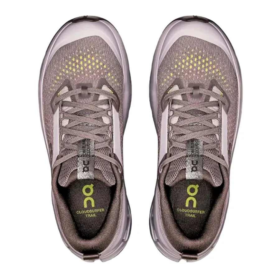 Imagen 3 de 6 de Zapatillas On CloudSurfer Trail 2-GRIS