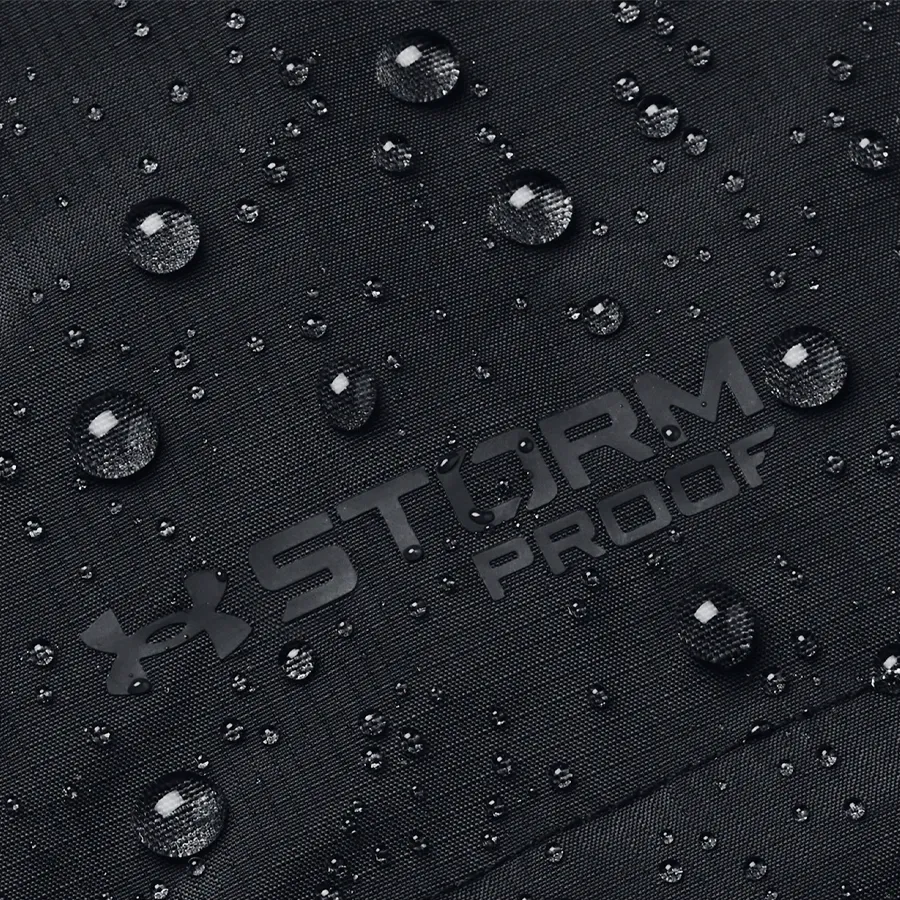 Imagen 6 de 7 de Campera Under Armour Stormproof Cloudstrike 2.0-NEGRO