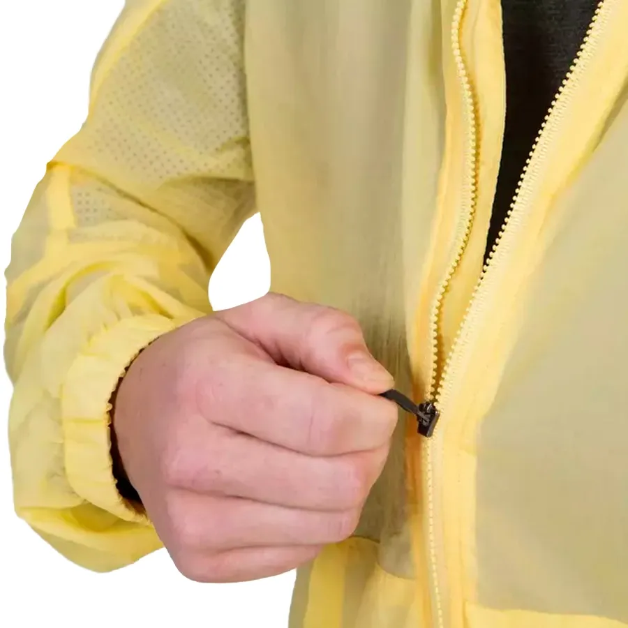 Imagen 3 de 5 de Campera Saucony Elevate Packaway-AMARILLO