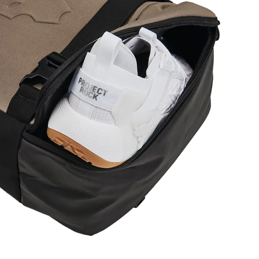 Imagen 3 de 5 de Bolso Under Armour Project Rock Box-VERDE OLIVA