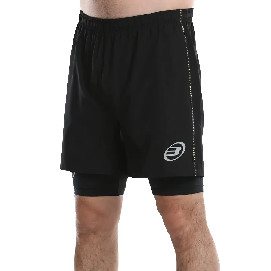 Imagen 1 de 4 de Shorts Bullpadel Lirio-NEGRO