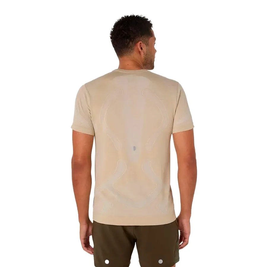 Imagen 1 de 4 de Remera Asics Road Seameless-BEIGE