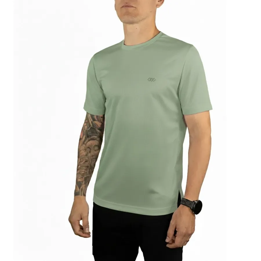 Imagen 1 de 5 de Remera Kamp Ultrarun con Recortes Laterales-VERDE