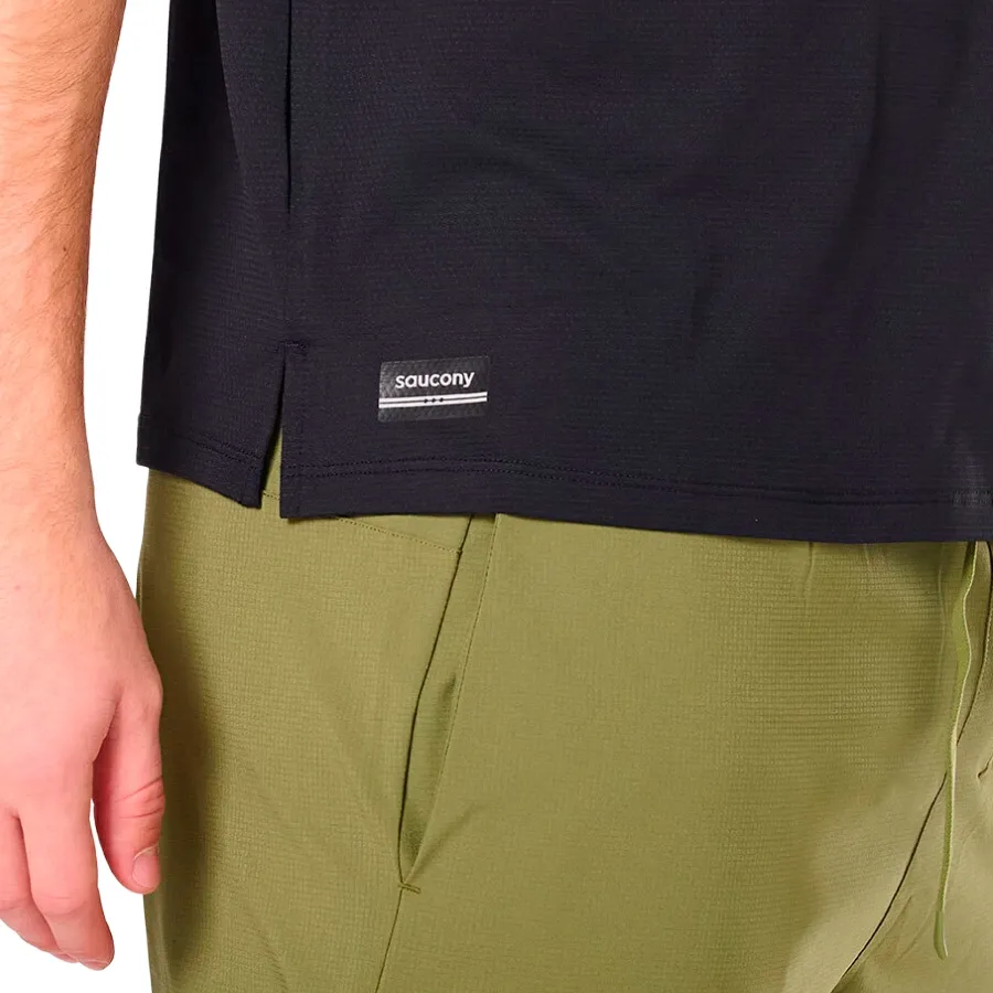 Imagen 4 de 5 de Remera Saucony Peregrine Tr Graphic-NEGRO