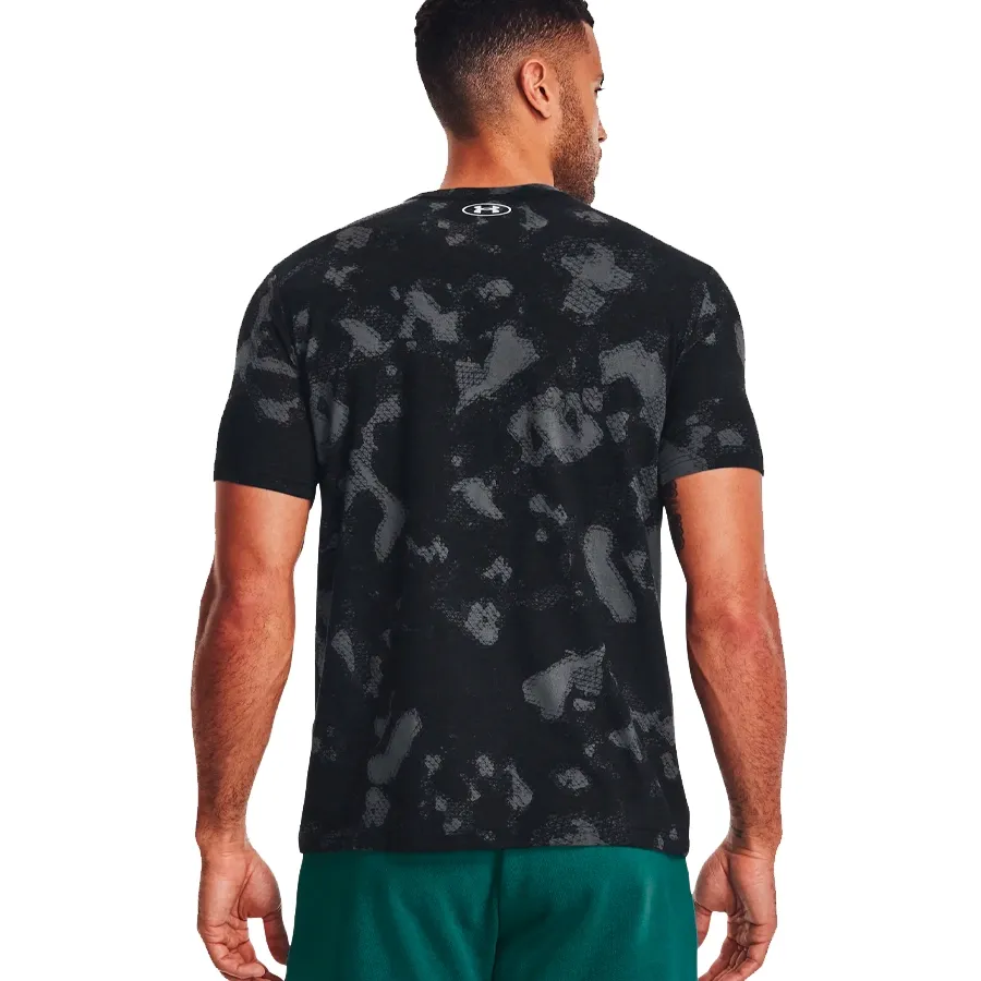 Imagen 3 de 6 de Remera Under Armour Project Rock Hwir-NEGRO/GRIS