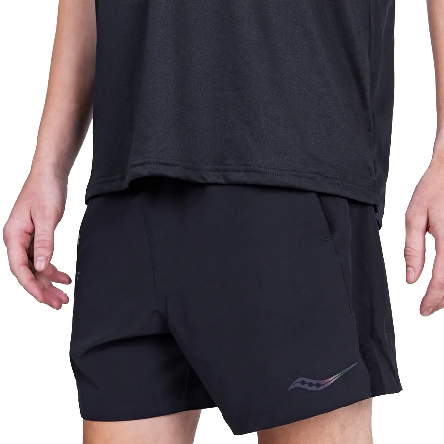 Imagen 0 de 4 de Shorts Saucony Outpace 5"-NEGRO