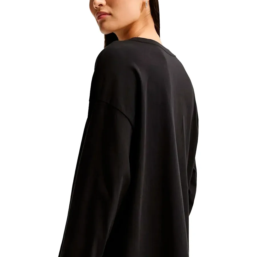 Imagen 2 de 4 de Remera Manga Larga Nike Sportswear Classic-NEGRO