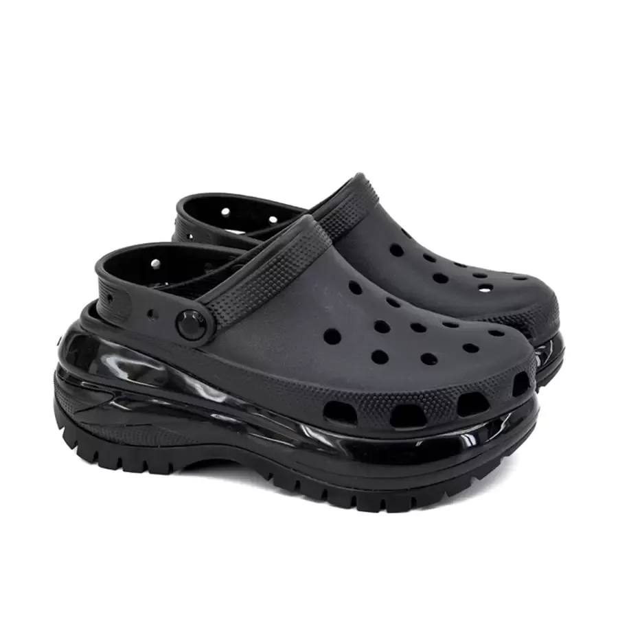 Imagen 1 de 8 de Ojotas Crocs Mega Crush Clog-NEGRO