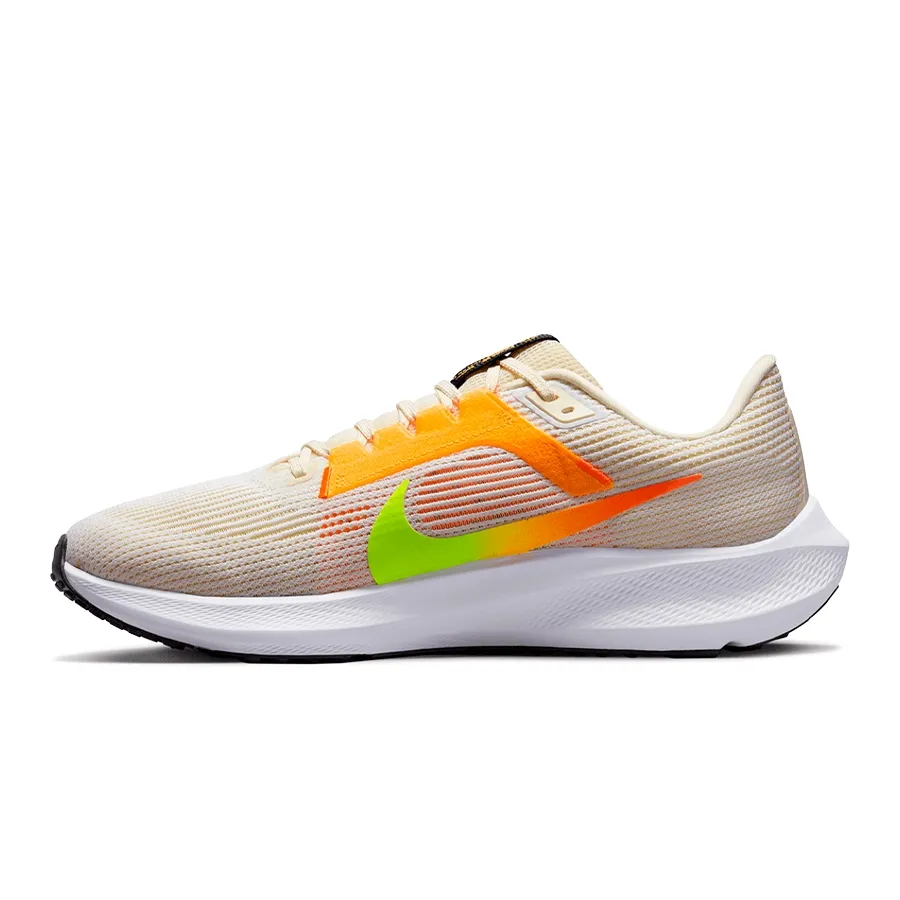 Imagen 2 de 6 de Zapatillas Nike Pegasus 40-BLANCO/AMARILLO FLUOR/NARANJA