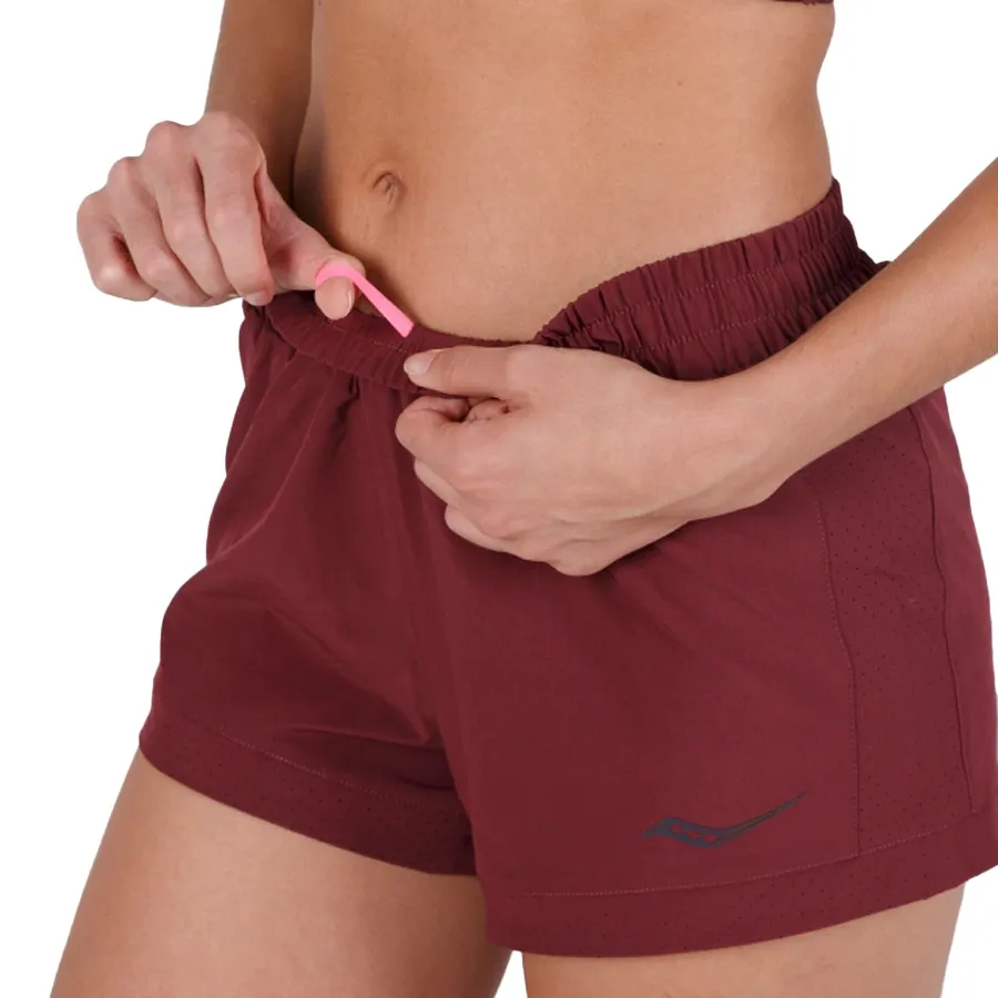 Imagen 1 de 5 de Shorts Saucony Outpace 3"-BORDO