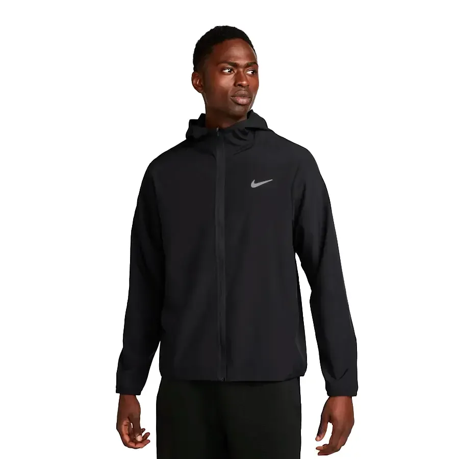 Imagen 0 de 4 de Campera Nike Form-NEGRO