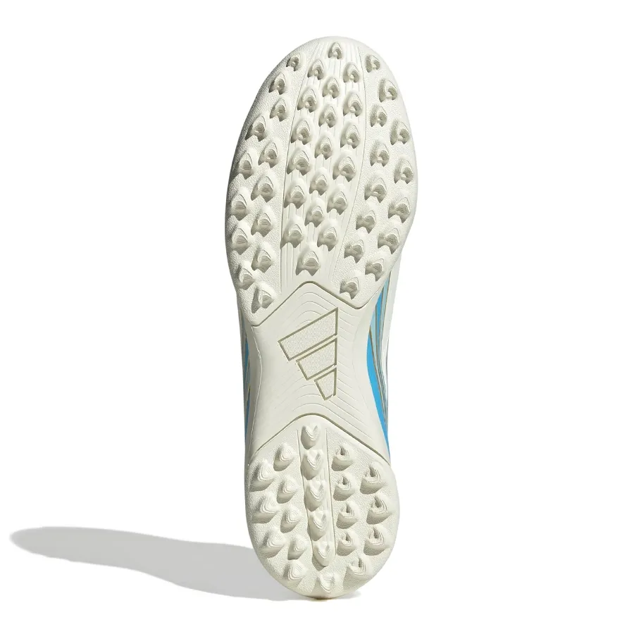 Imagen 4 de 7 de Botines adidas F50 Club El Ultimo Tango Tf-BLANCO/CELESTE/DORADO