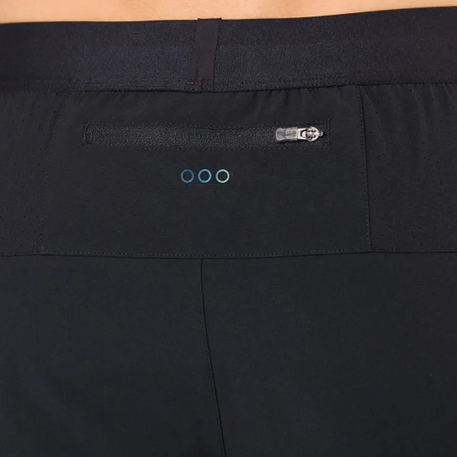 Imagen 5 de 6 de Shorts Saucony outpace 7"-NEGRO