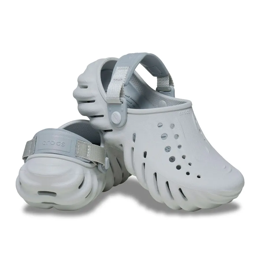 Imagen 3 de 5 de Sandalias Crocs Echo Clog K-PLATA/GRIS