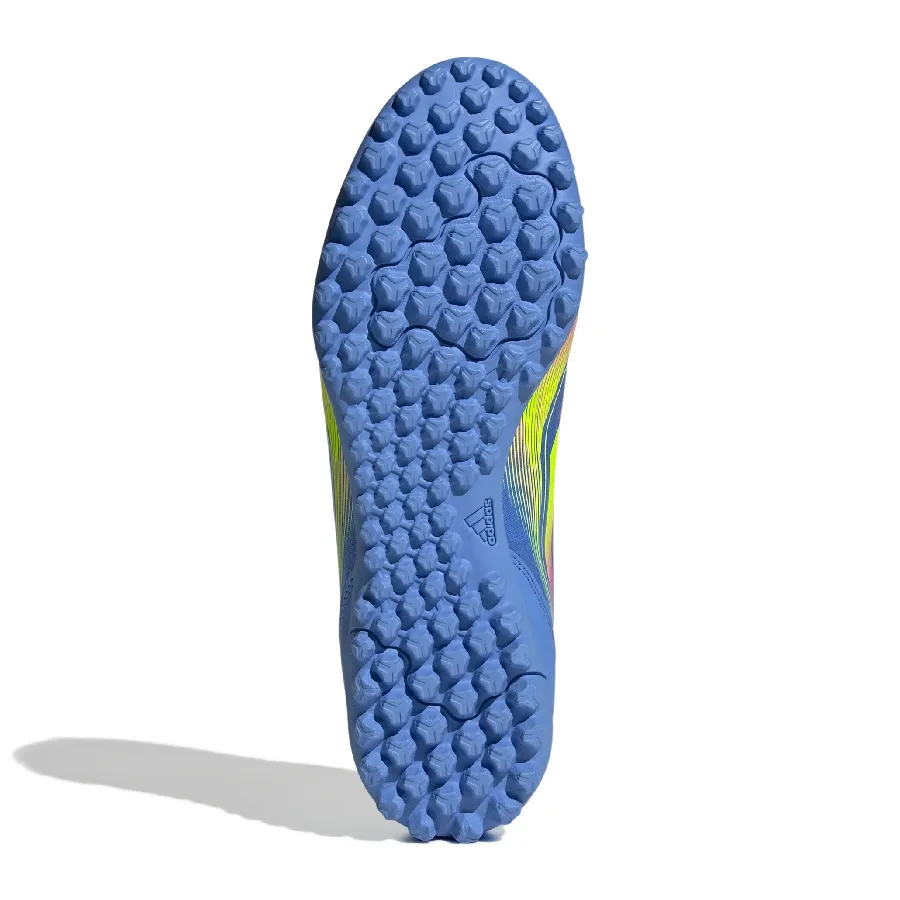 Imagen 4 de 7 de Botines adidas F50 Club Tf-AZUL/AMARILLO FLUOR/ROSA FLUOR