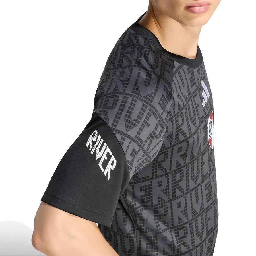 Imagen 5 de 6 de Camiseta adidas Prepartido River Plate 26/27-NEGRO