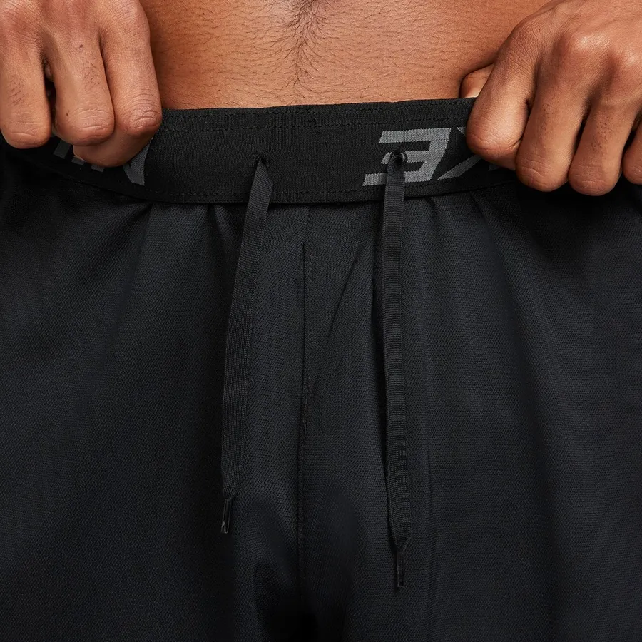 Imagen 3 de 5 de Shorts Nike Dri-Fit Totality-NEGRO