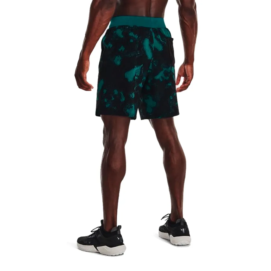 Imagen 2 de 9 de Shorts Under Armour Project Rock-NEGRO/VERDE