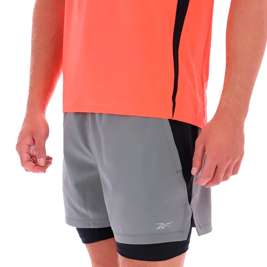 Imagen 2 de 3 de Short Reebok 2 en 1-GRIS