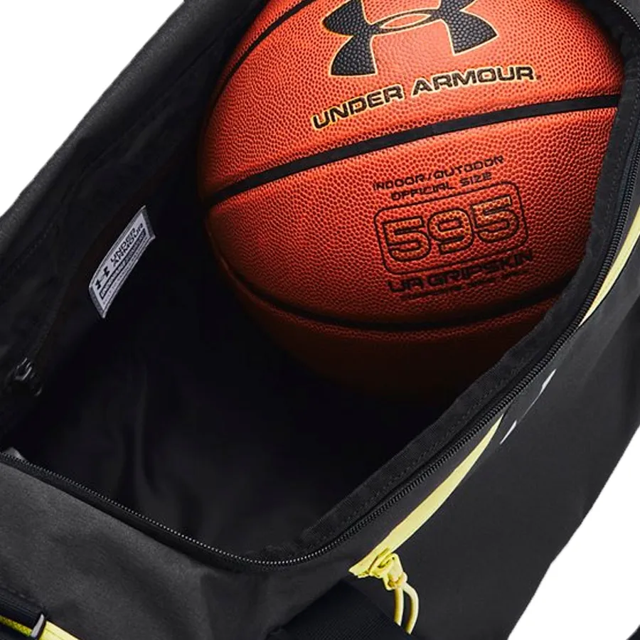 Imagen 3 de 5 de Bolso Under Armour Undeniable Signature-GRIS/NEGRO