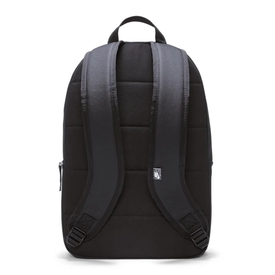 Imagen 2 de 6 de Mochila Nike Heritage-NEGRO