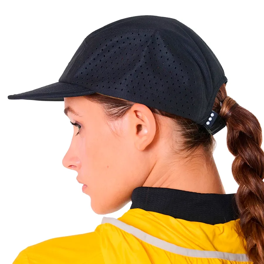 Imagen 1 de 4 de Gorra Saucony Fast and Light-NEGRO