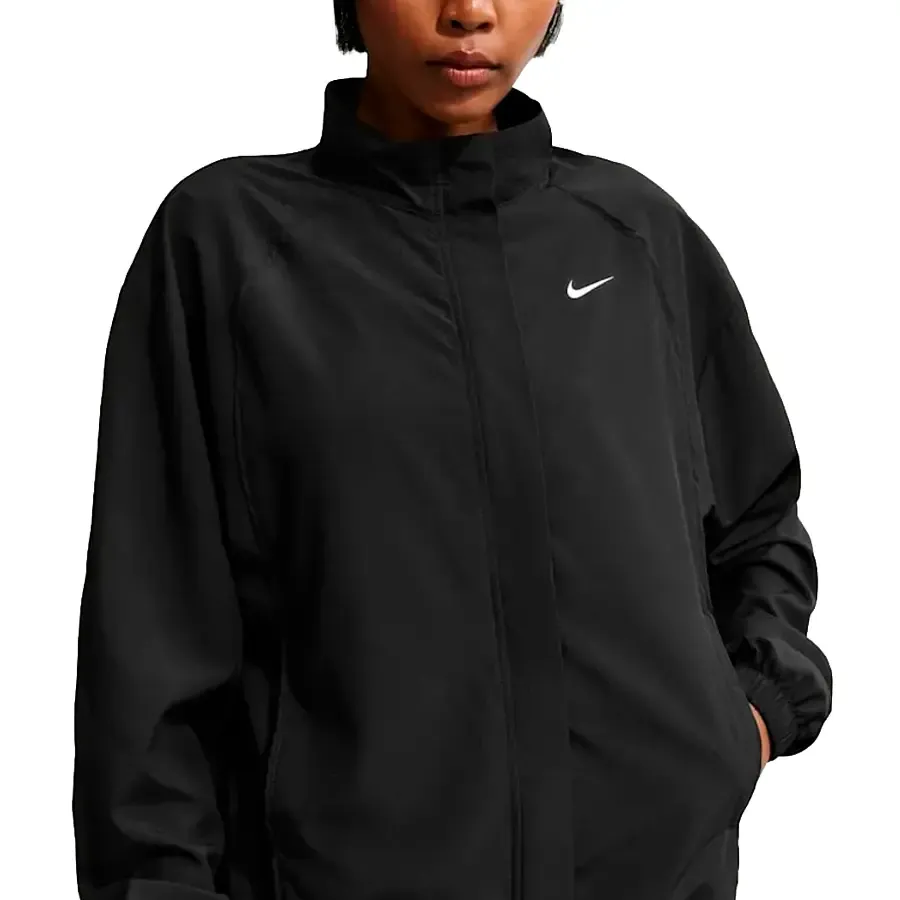 Imagen 2 de 4 de Campera One Dri-FIT Woven-NEGRO