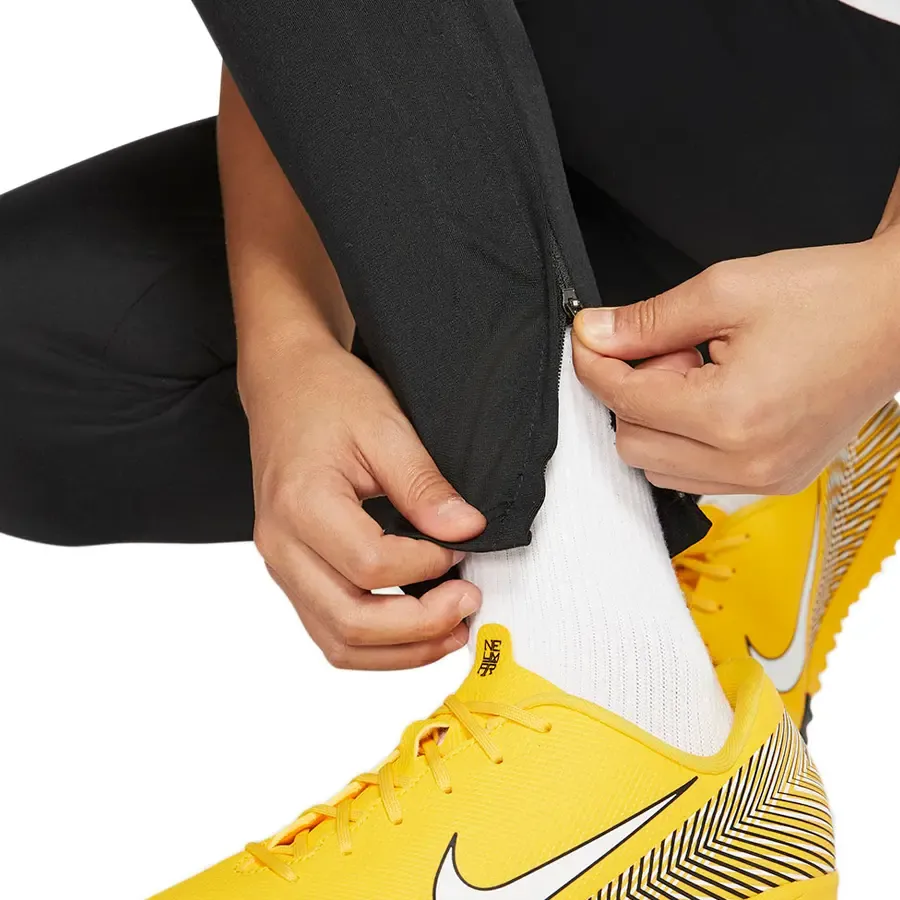 Imagen 4 de 5 de Pantalón Nike Dri-Fit Academy-NEGRO/BLANCO