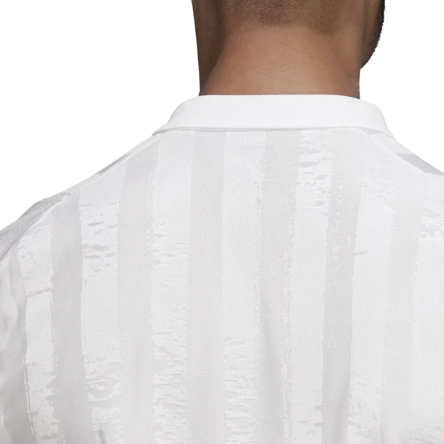 Imagen 4 de 6 de Remera adidas De Tenis Freelift Engineered-BLANCO/ROJO